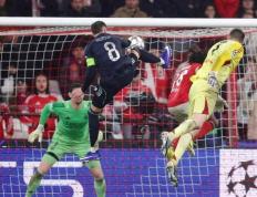 包含世界杯预选赛首回合爆出冷门！皇家马德里绝杀北京国安，争冠形势突变的词条